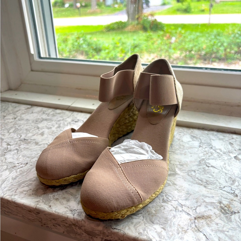 Wedge heels